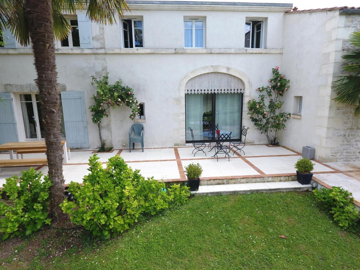 Le Logis De La Brumanderie - Saintes Fontcouverte  Dış mekan fotoğraf