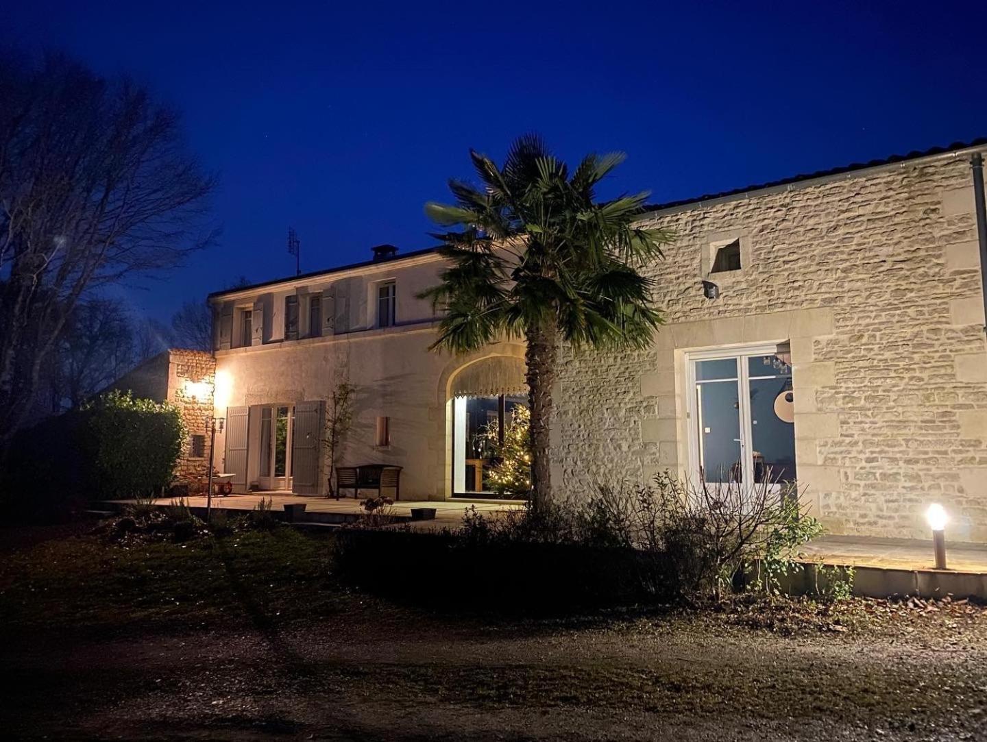 Le Logis De La Brumanderie - Saintes Fontcouverte  Dış mekan fotoğraf