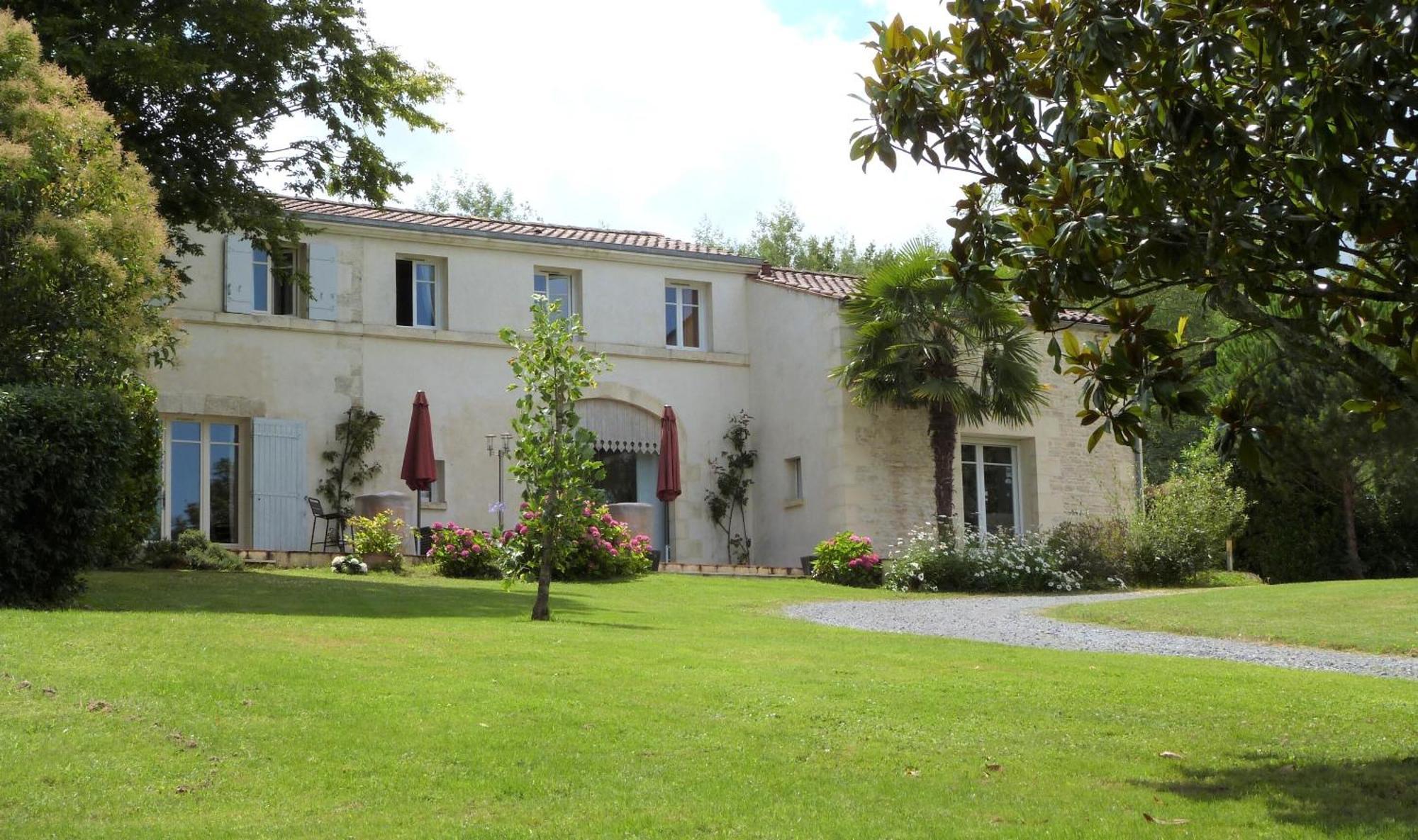 Le Logis De La Brumanderie - Saintes Fontcouverte  Dış mekan fotoğraf